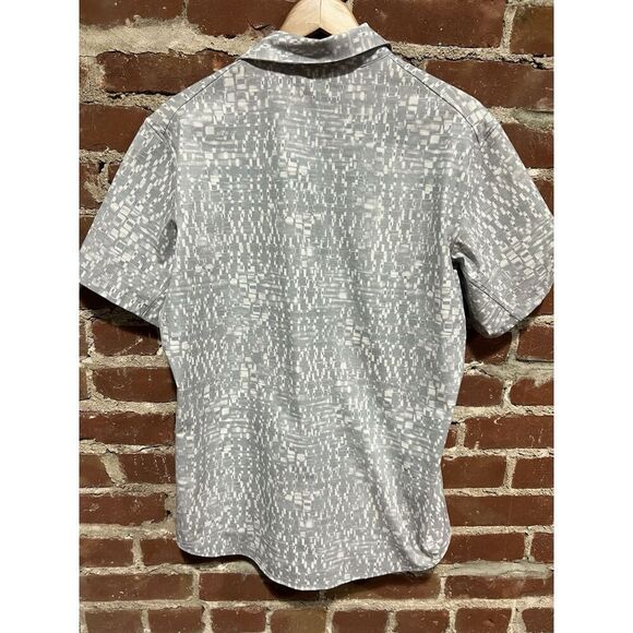 Lululemon Airing Easy Short Sleeve Shirt Mens L Lightweight Stretch Geometric - Picture 3 of 4